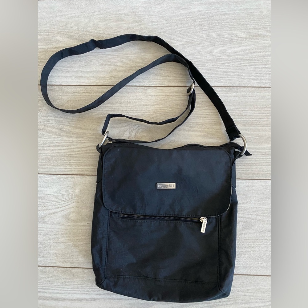 Baggallini Black Crossbody Bag